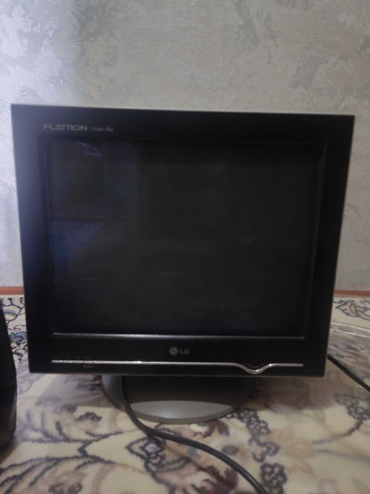 Монитор LG flatron T750BH plus