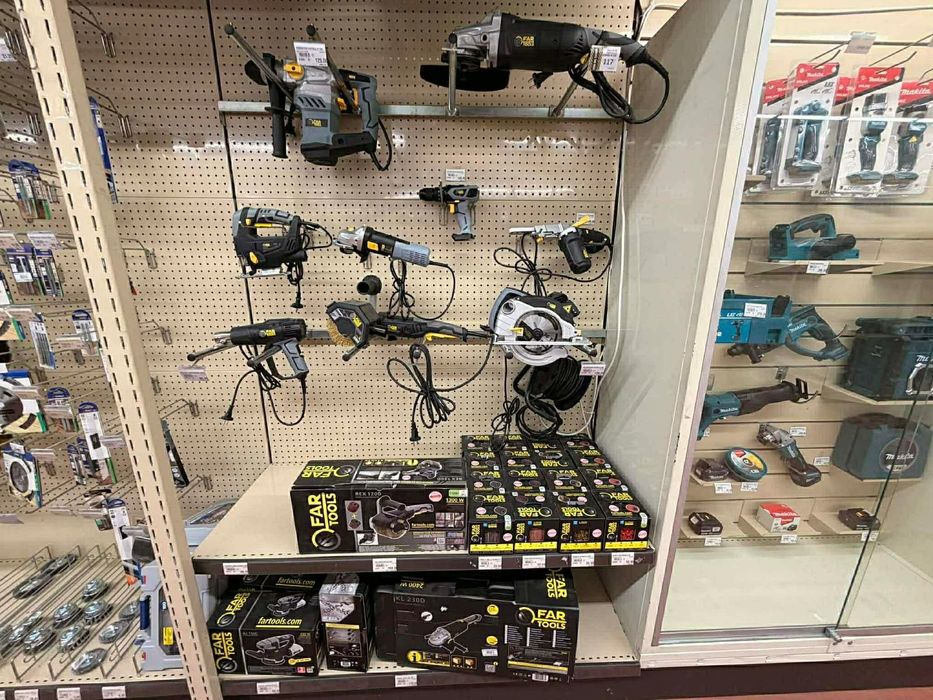 Unelte de muncă totul la preț redus