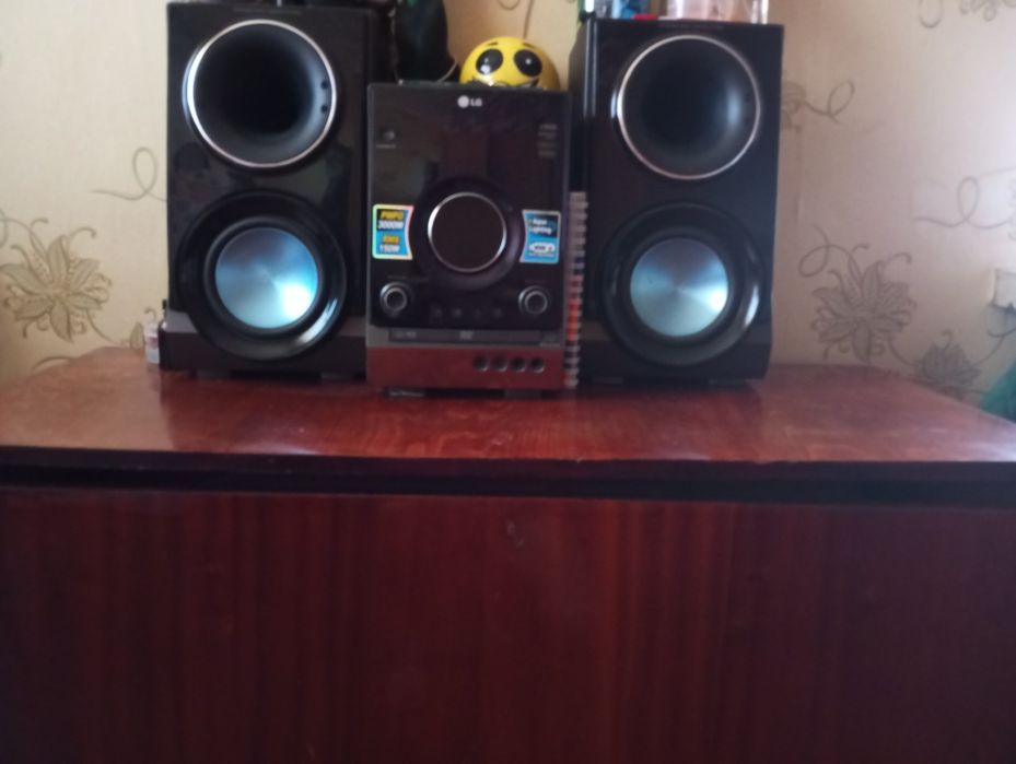 Продам музыкальный центр