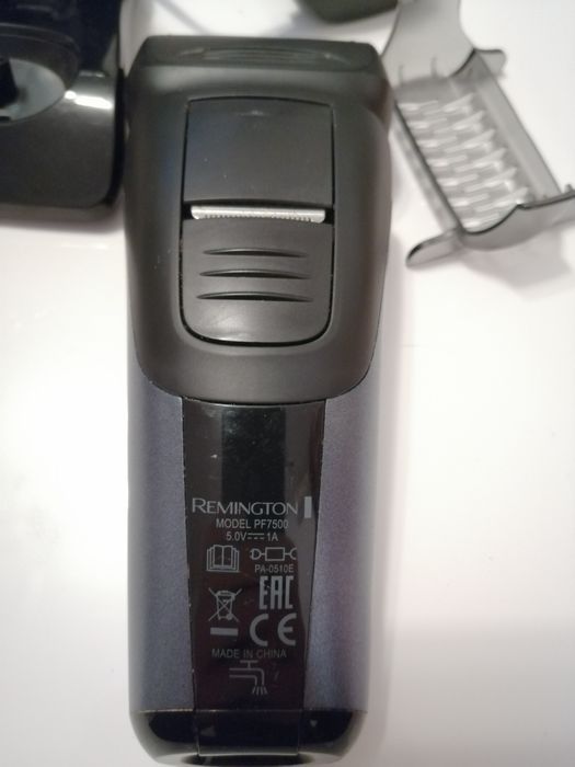 Aparat de ras Remingon Flex & Pivot PF7500 2 site flexibile acumulator