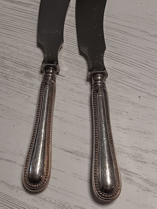 Set 2 cuțite vechi pentru pește, mânere argint 800, model deosebit