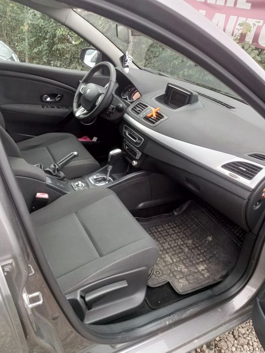 Bara Fata / Spate / Far DRL / Capota / Aripa Renault Megane 3 facelift