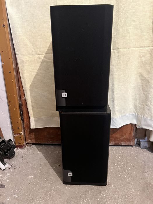 Vand boxe  de camera . 2 jbl , 1 canton