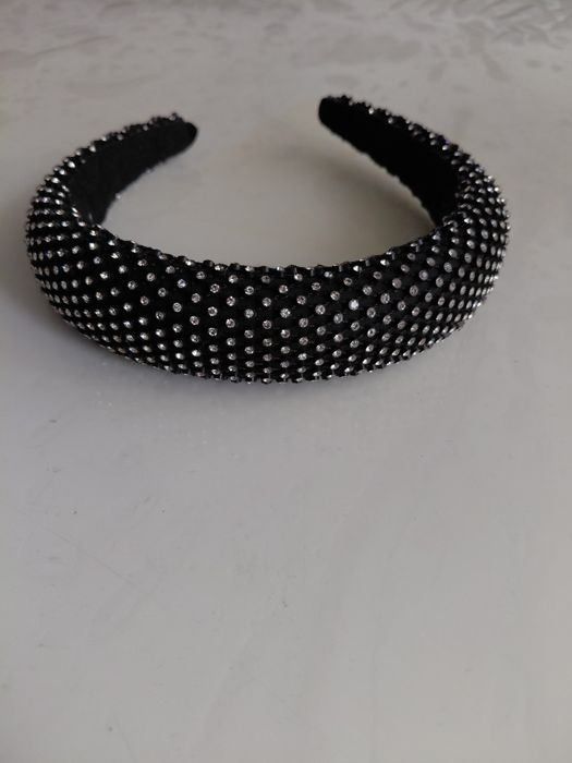 Coronita/bentita par