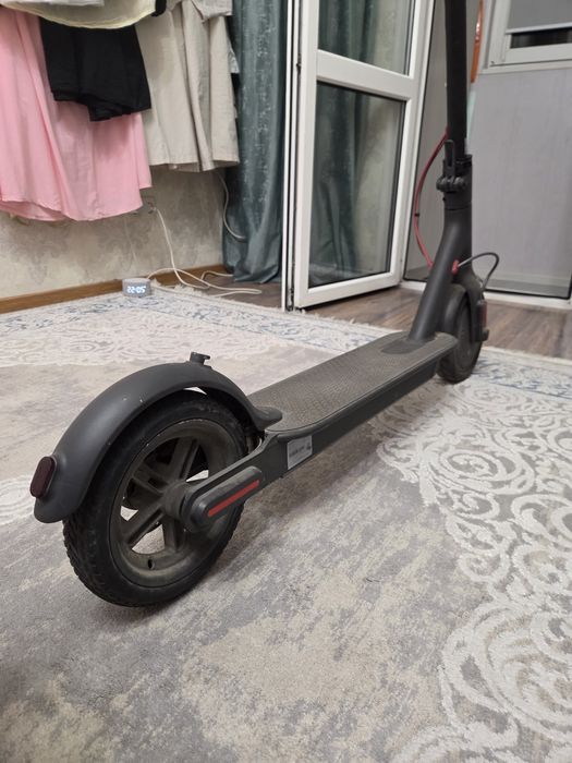Электросамокат Xiomi m365 pro