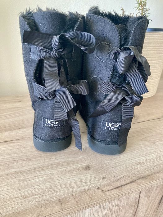 UGG ботуши - НОВИ!