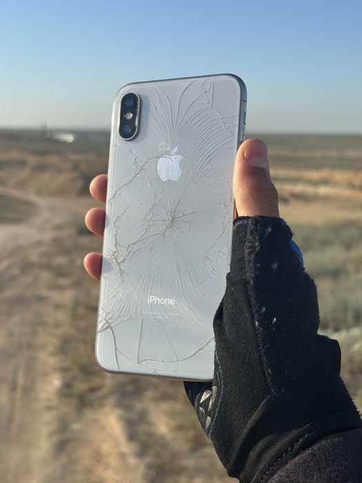 Продам iPhone X аккум 100%.Обмен нет.Описание!