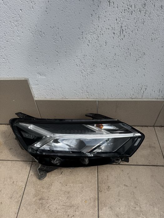 Far dreapta Dacia Logan 3 Sandero Stepway Jogger - far original led 260101940R 2021