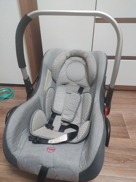 Детское автокресло от 0 до 1 года