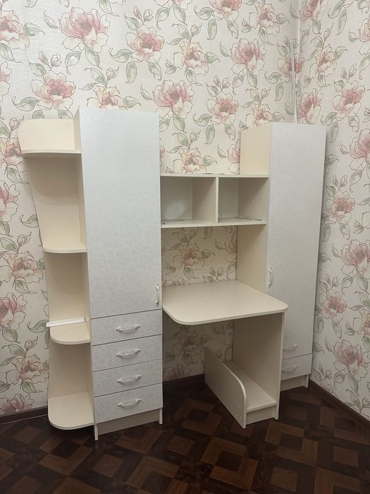 Продам шкаф+ рабочи стол