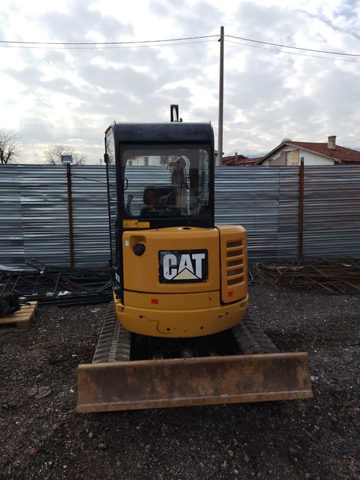 Багер Cat 302.7D