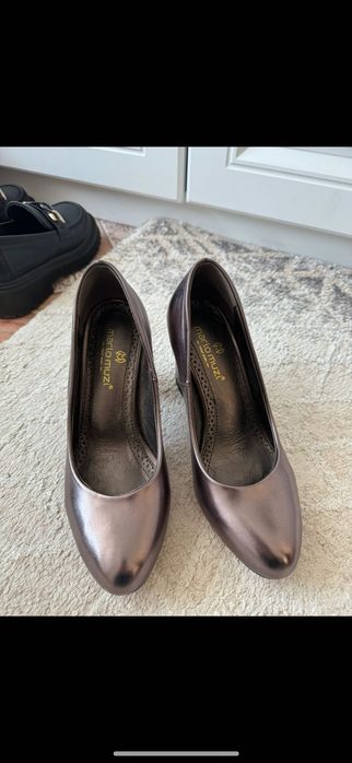 Продам туфли 35 размер одевали 3 раза