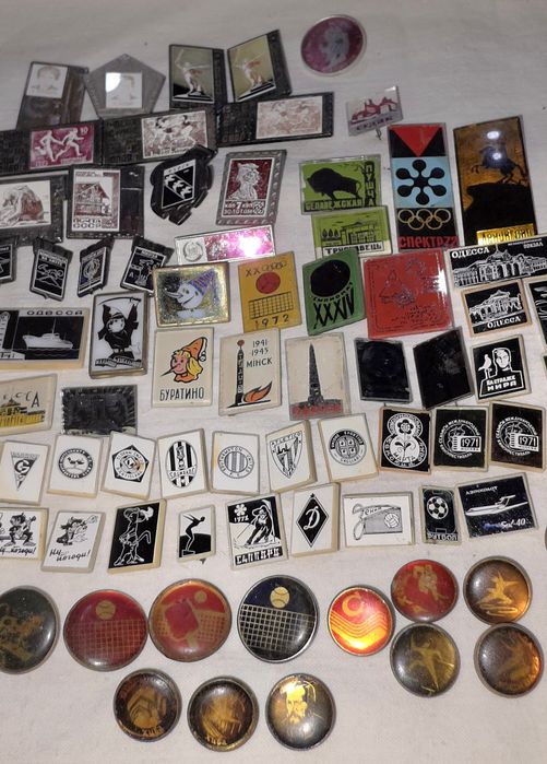 Коллекция значков На разные темы Цена за все значки