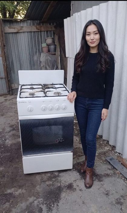 Продам газовую плиту б/у