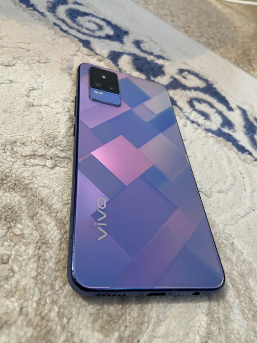 Продам телефон vivo