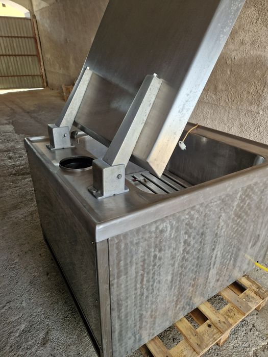 Bazin de fierbere ,marmita utilaje carmangerie .macelarie