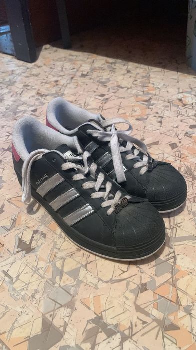 Продаю кроссовки