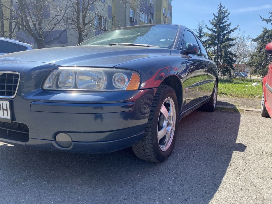 Volvo S60 2.4 бензин