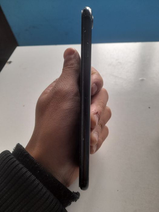 IPhone 7 с гарантией