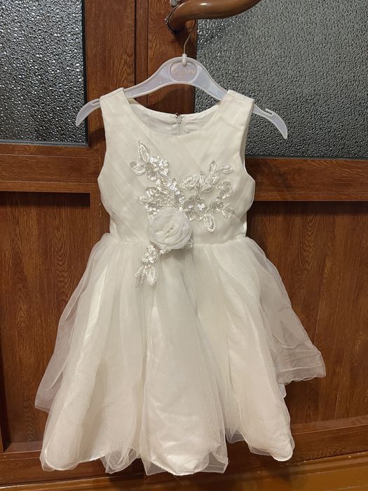 Детский белое нарядные платья