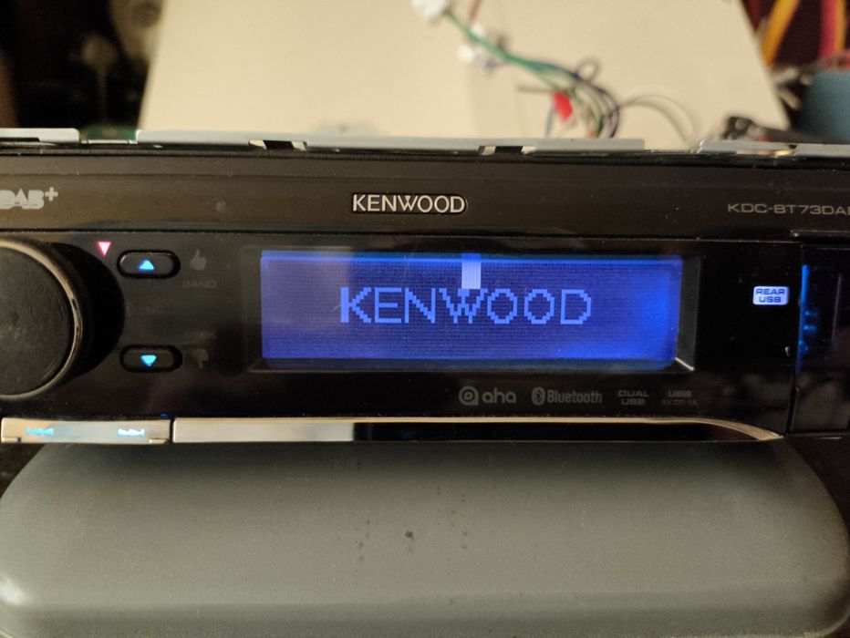 Висок клас автомобилна мултимедия Kenwood KDC-BT73DAB/DAB+ и Bluetooth