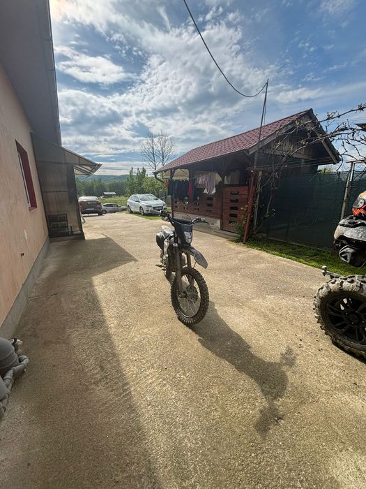 Vând cross kxd 125cc