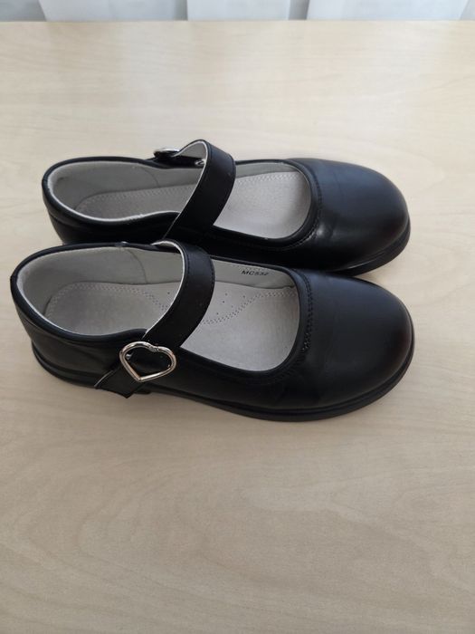 Pantofi din piele fetita, marimea 35, centimentri interior 20.5