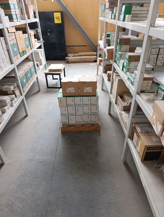 Продам все со склада, в основном Schneider