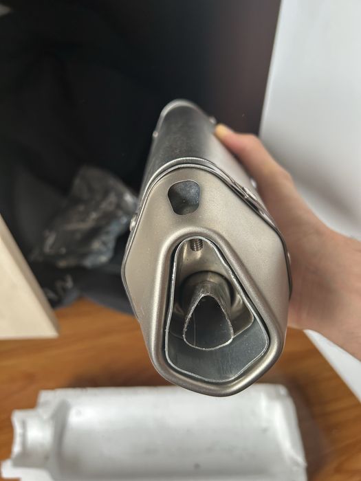 Выхлоп глушитель Akrapovic на мопед, мотоцикл