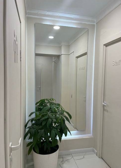 Зеркало настенное