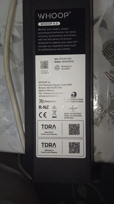 продам фитнес часы whoop 4.0. недорого срочно