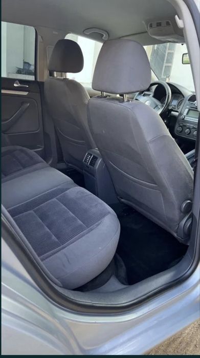 Vând golf 5 motor 1.9