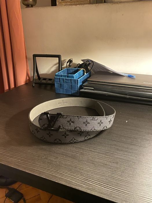 vand curea Louis Vuitton