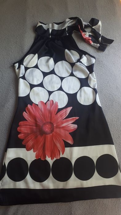 Rochii de varã mãrime S   60 ron