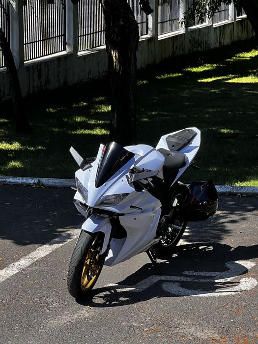 Yamaha YZF R-125 2010
