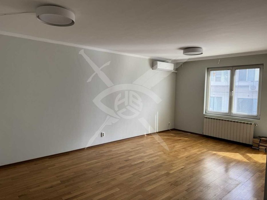 Дава се под наем Двустаен апартамент в София, Лозенец - 71 кв.м за 777.75 € - Снимка #2