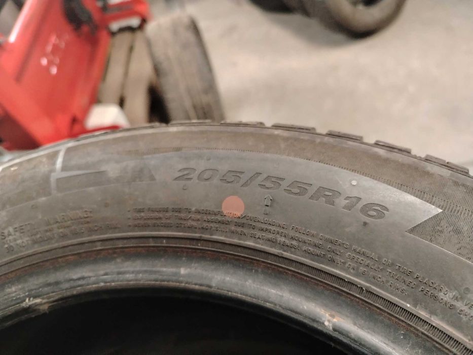 2бр.зимни гуми 205/55/16 Nexen