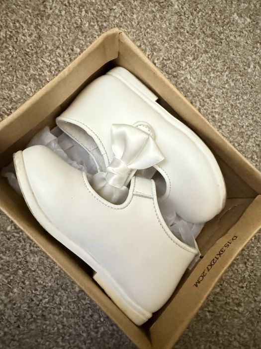 Официални детски обувки