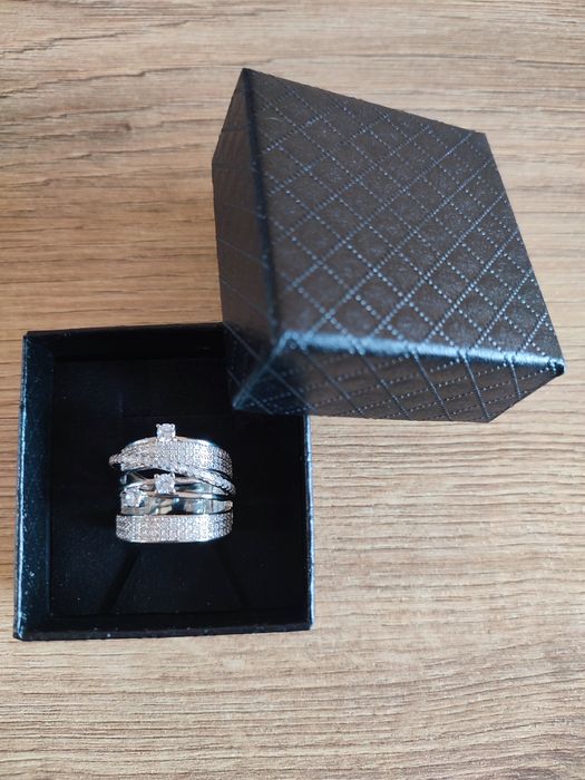 Страхотен нов масивен сребърен пръстен