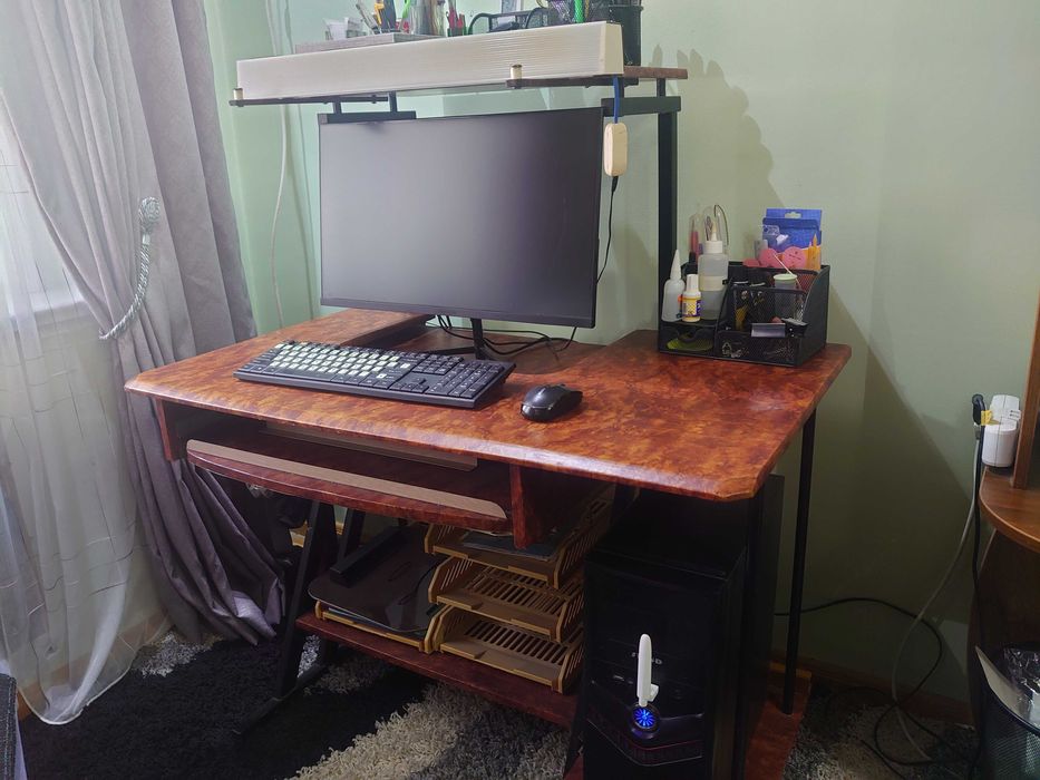 Продам компьютер и компьютерный стол (комплект)