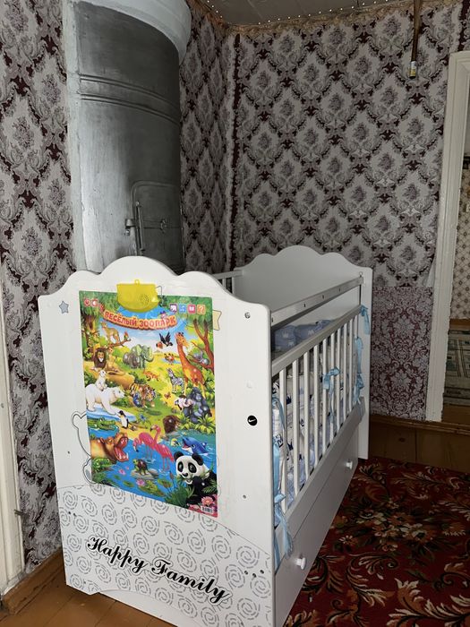 Детская кроватка