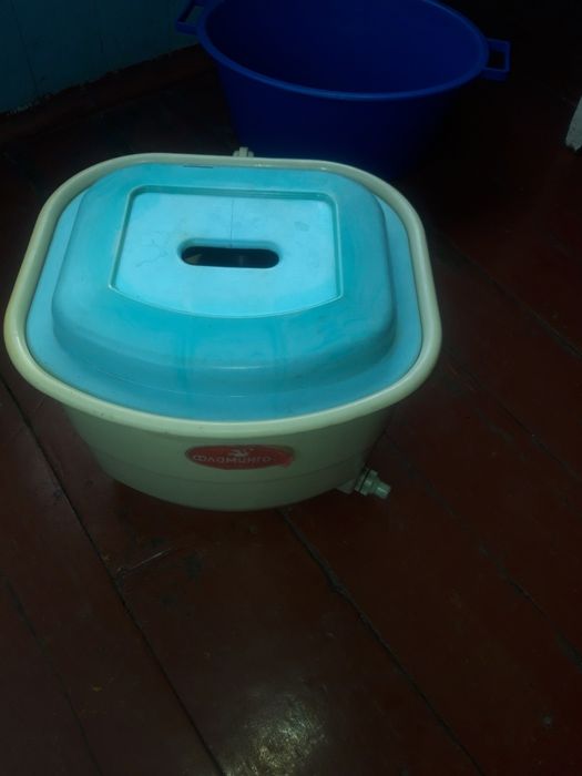 Машинка  маленькая удобная