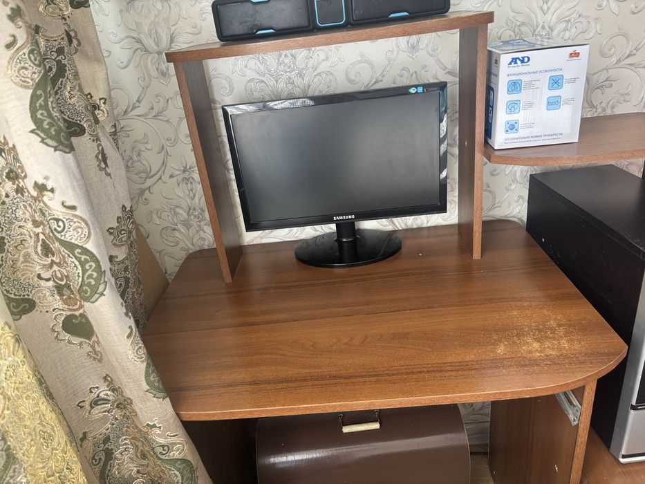 Продам компьютер со столом