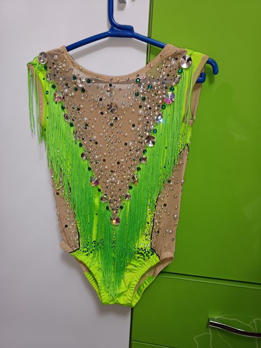 Gimnastika kupalnik musobaqa uchun!