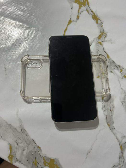 Продам айфон х все работает