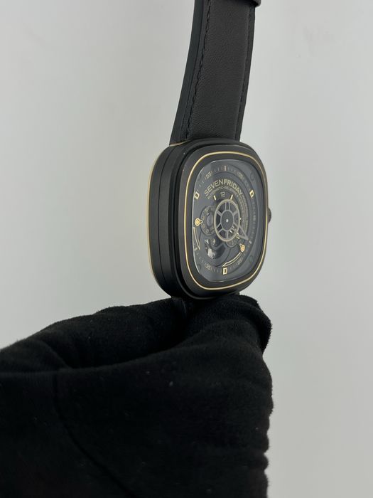 Наручные часы - Sevenfriday