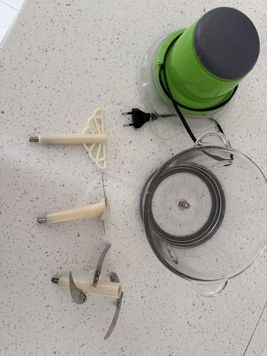 Blender multifuncțional 3 în 1 cu accesorii – pentru fructe, nuci și biscuiți