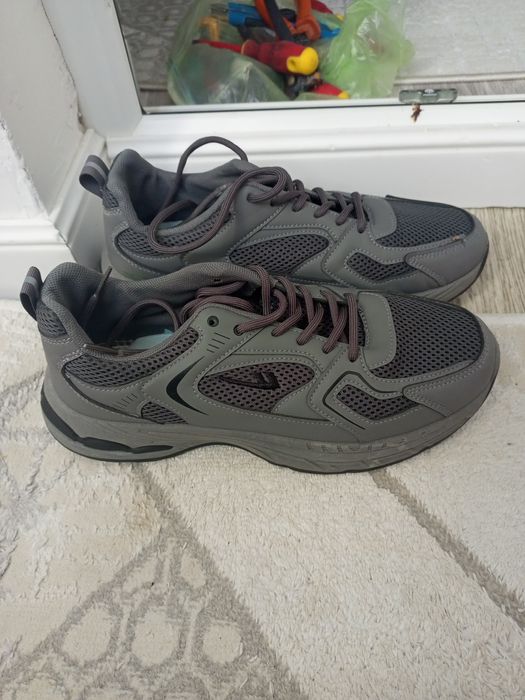 Кроссовки летний