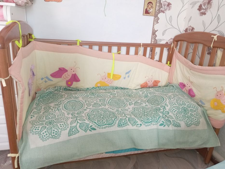 Детская кроватка качалка