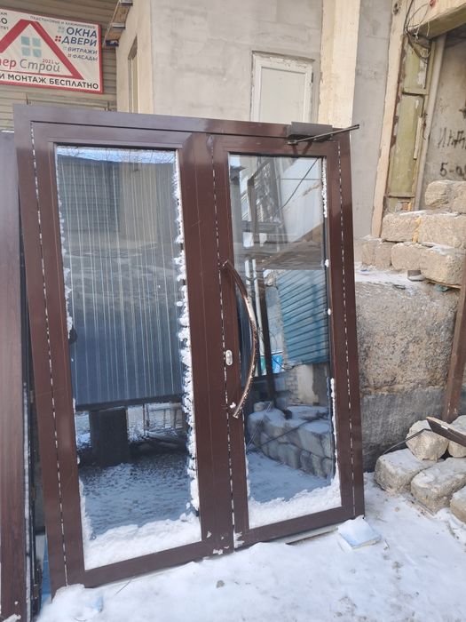 Алюминиевые двери